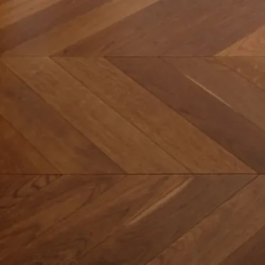 Chêne en chevron : détail, Maison des années 70, 2026